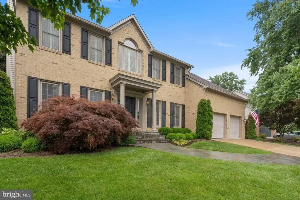 8312 Rampart Court